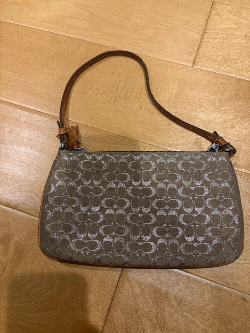 Coach gold Signature pouchette bag small